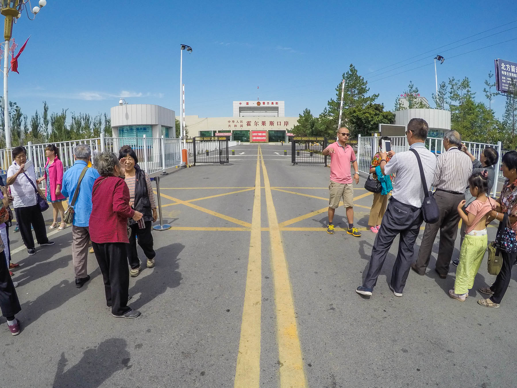 Report: the China - Kazakhstan border crossing at Khorgos | Lost With Purpose