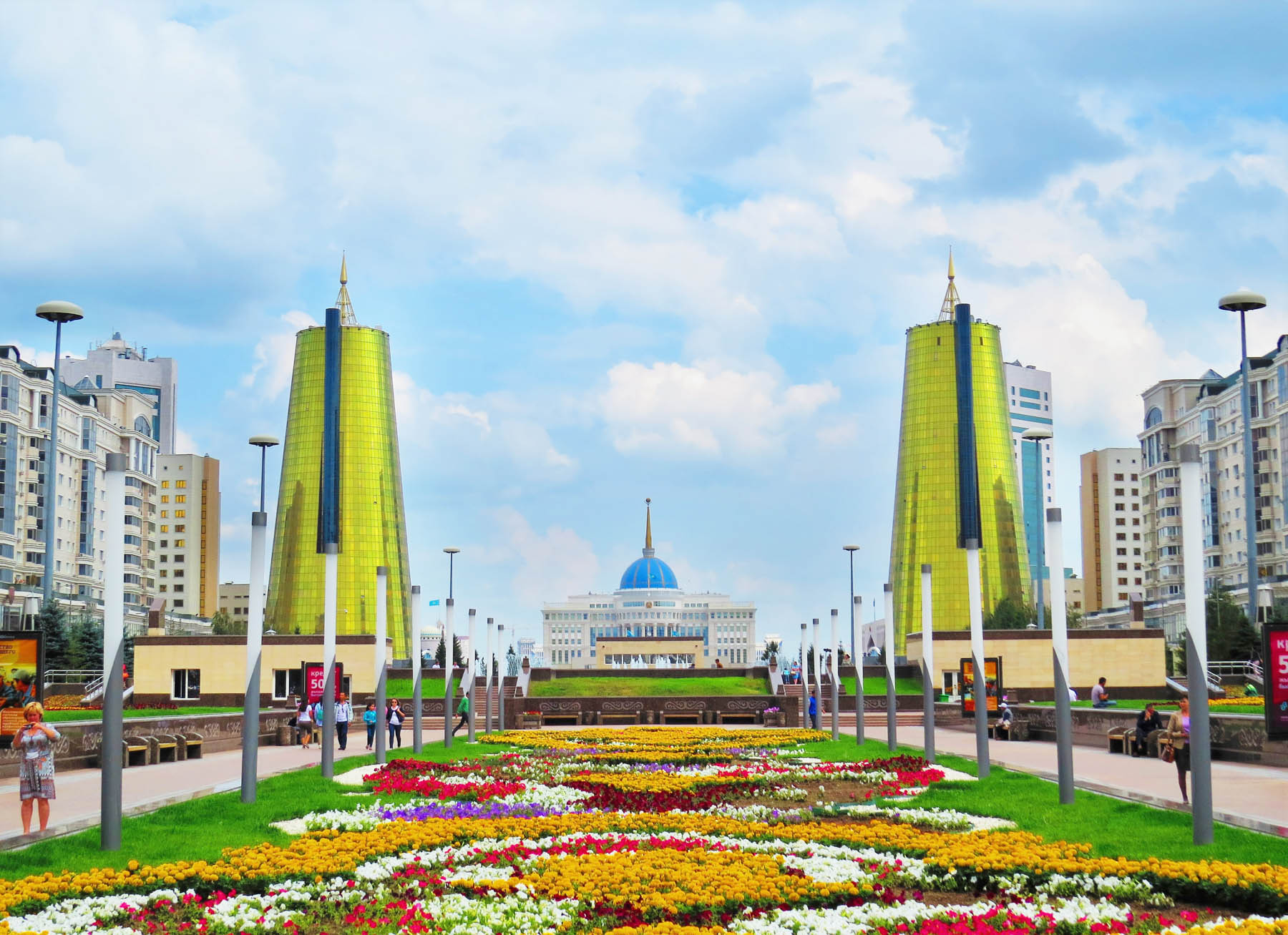 astana-modern-architecture_30338017994_o-2.jpg