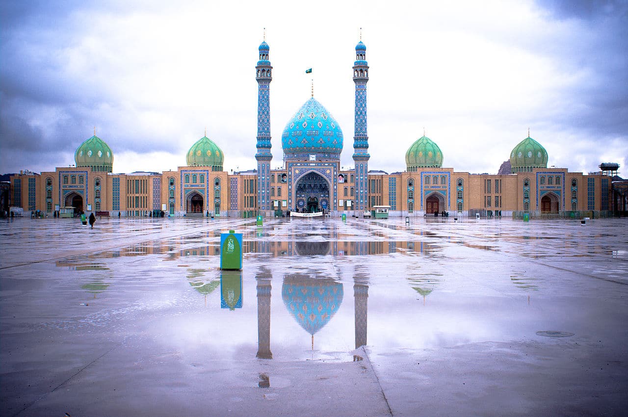 Two week Iran travel itinerary - The Jamkaran Mosque in Qom, Iran