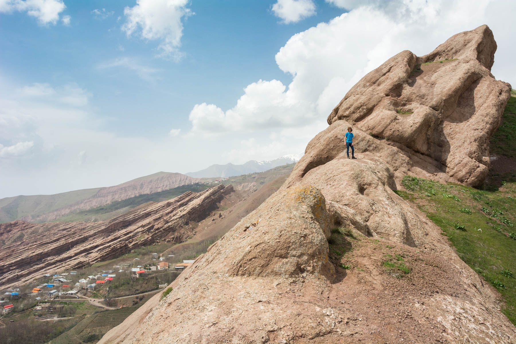 Two week Iran travel itinerary - Castles of the Assassins in the Alamut Valley - Lost With Purpose