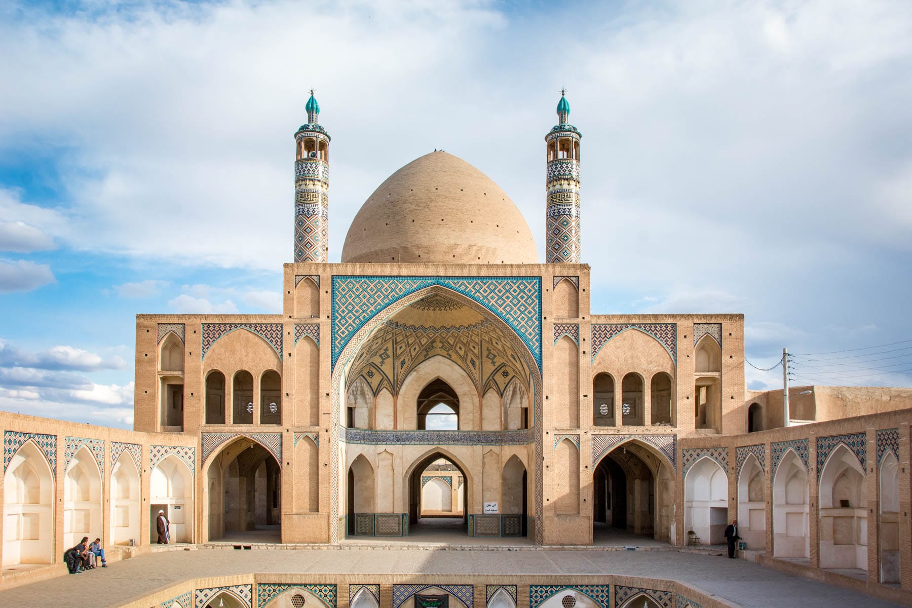 A two week Iran travel itinerary - The Agha Bozorg mosque in Kashan, Iran - Lost With Purpose