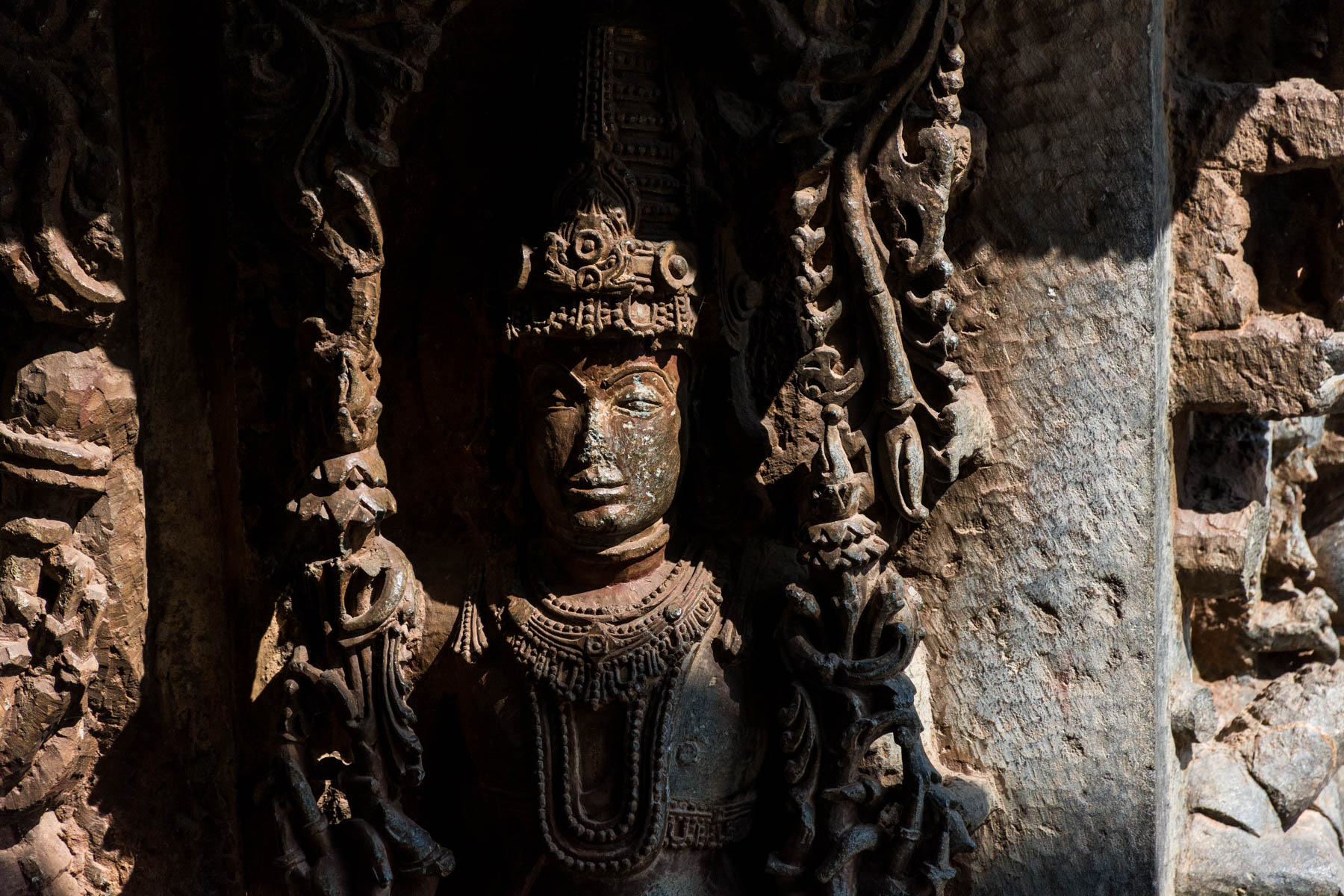 Off the beaten track places to visit in Karnataka, India - Stone carvings on the Hoyaleshwara temple in Halebidu, India - Lost With Purpose