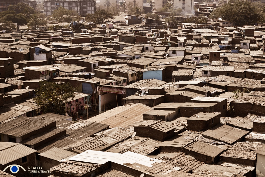 Is it weird to go on a slum tour in Mumbai, India? - Dharavi from above - Image by Reality Tours