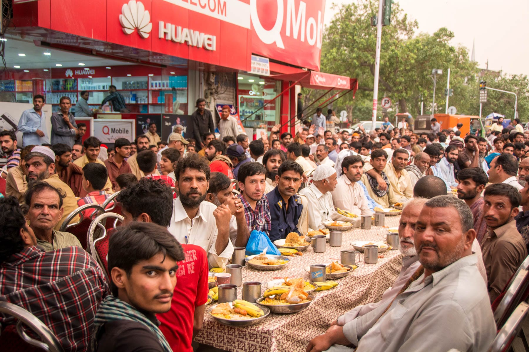 What it's like to travel in Pakistan during Ramadan - Lost With Purpose