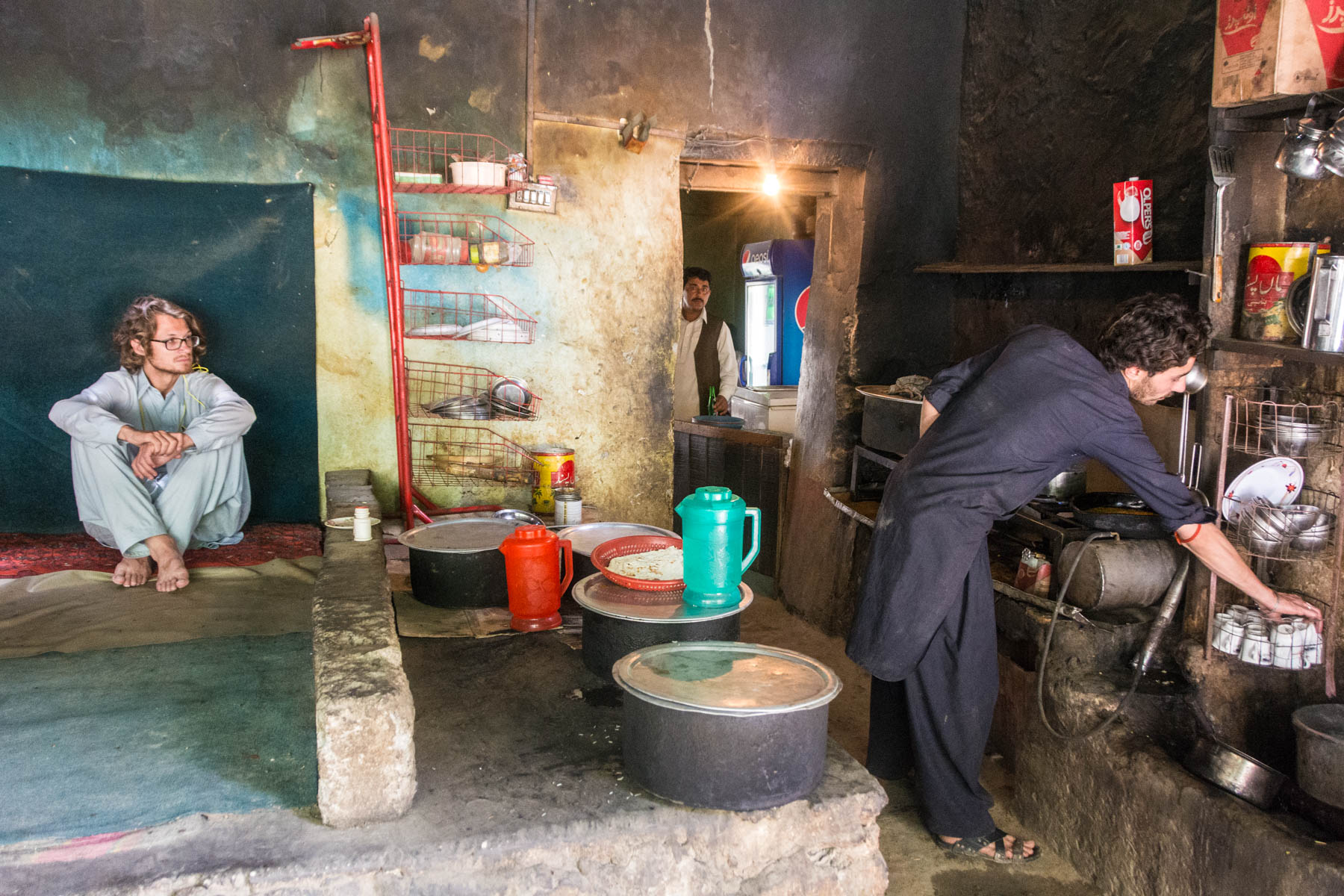 What it's like to travel in Pakistan during Ramadan - A hidden lunch on the bus to Skardu, Gilgit Baltistan, Pakistan - Lost With Purpose