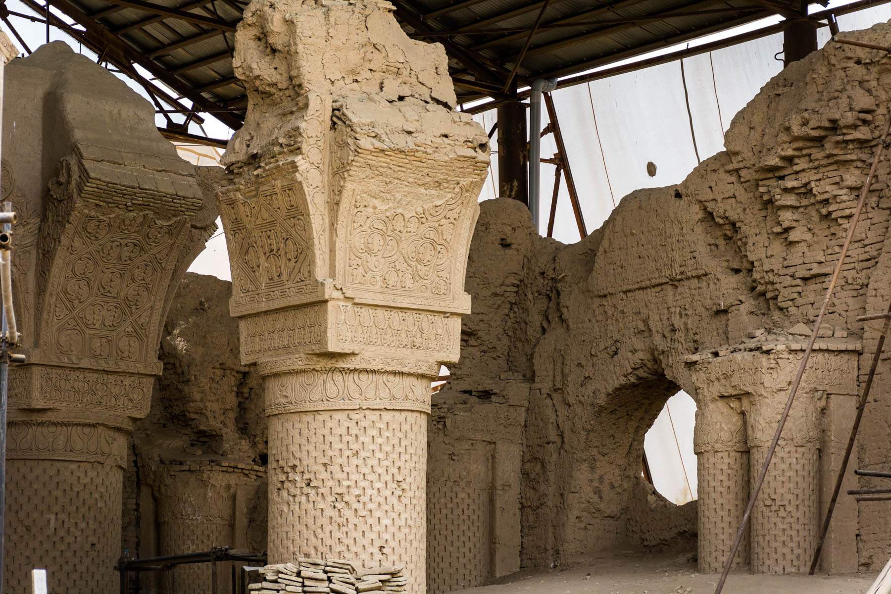 What is baksheesh? - Restoration of the Nuh Gunbad mosque in Balkh, Afghanistan - Lost With Purpose