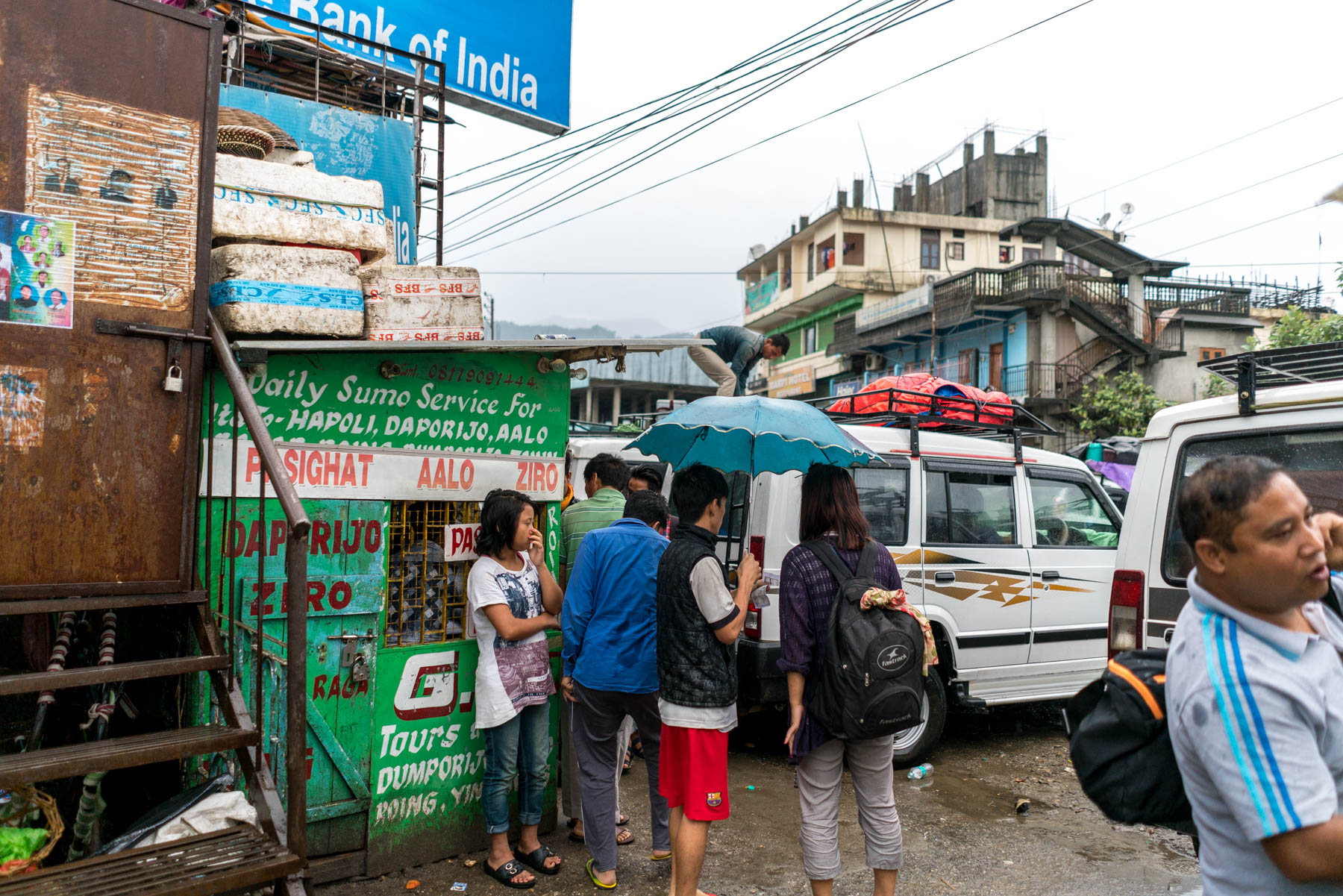 Backpacking in Arunachal Pradesh travel guide - Itanagar Sumo stand - Lost With Purpose