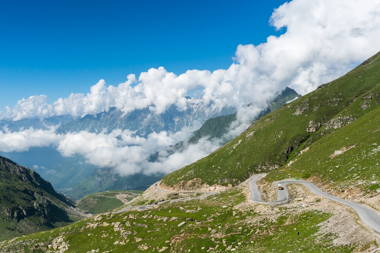 Hitchhiking the Leh - Manali highway - View from Rohtang Pass - Lost With Purpose travel blog