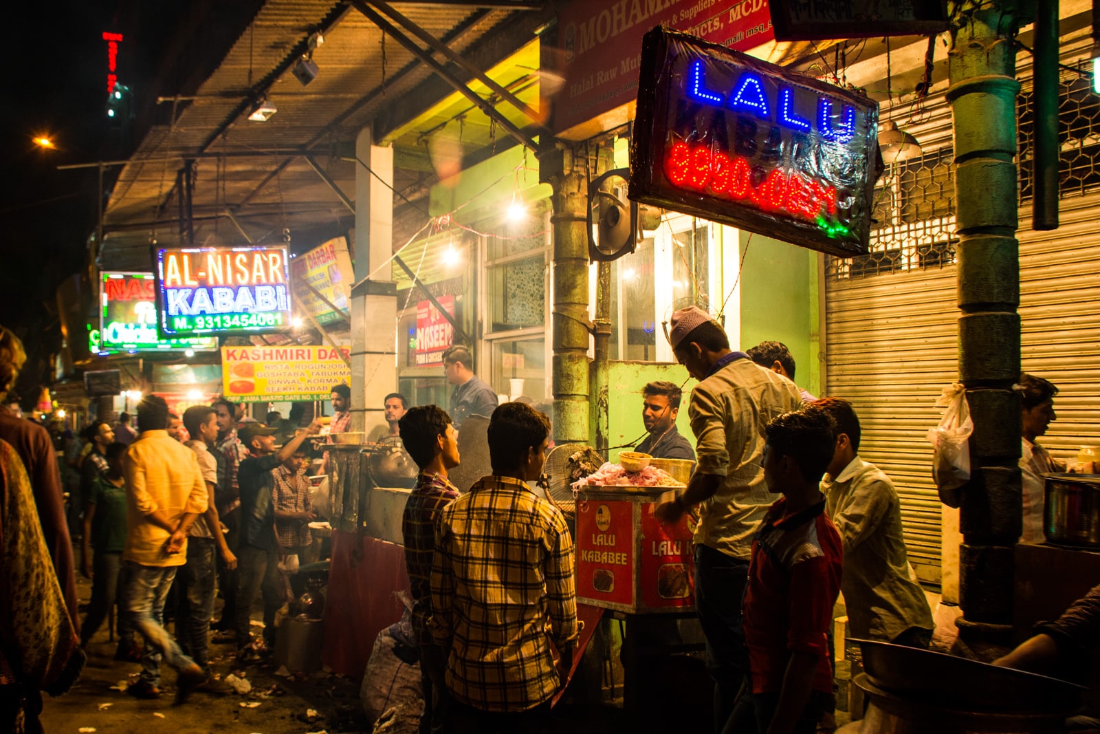 Why we fell in love with India - Street food at night in Old Delhi, India - Lost With Purpose travel blog