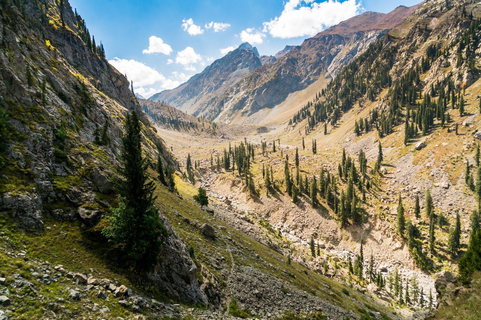 Trekking to Kandol and Spinkhor lakes in Kalam, Swat, Pakistan - Trekking route between the lakes - Lost With Purpose travel blog