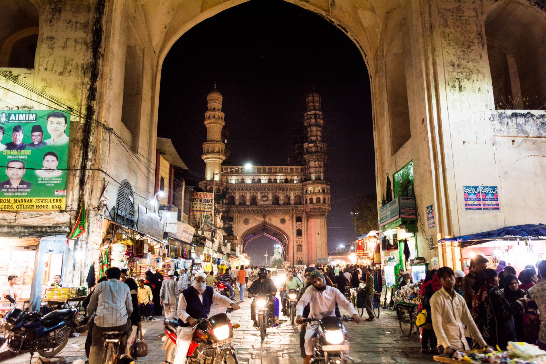 Best off the beaten track destinations in India - Char Minar during nightly traffic in the old city of Hyderabad - Lost With Purpose travel blog