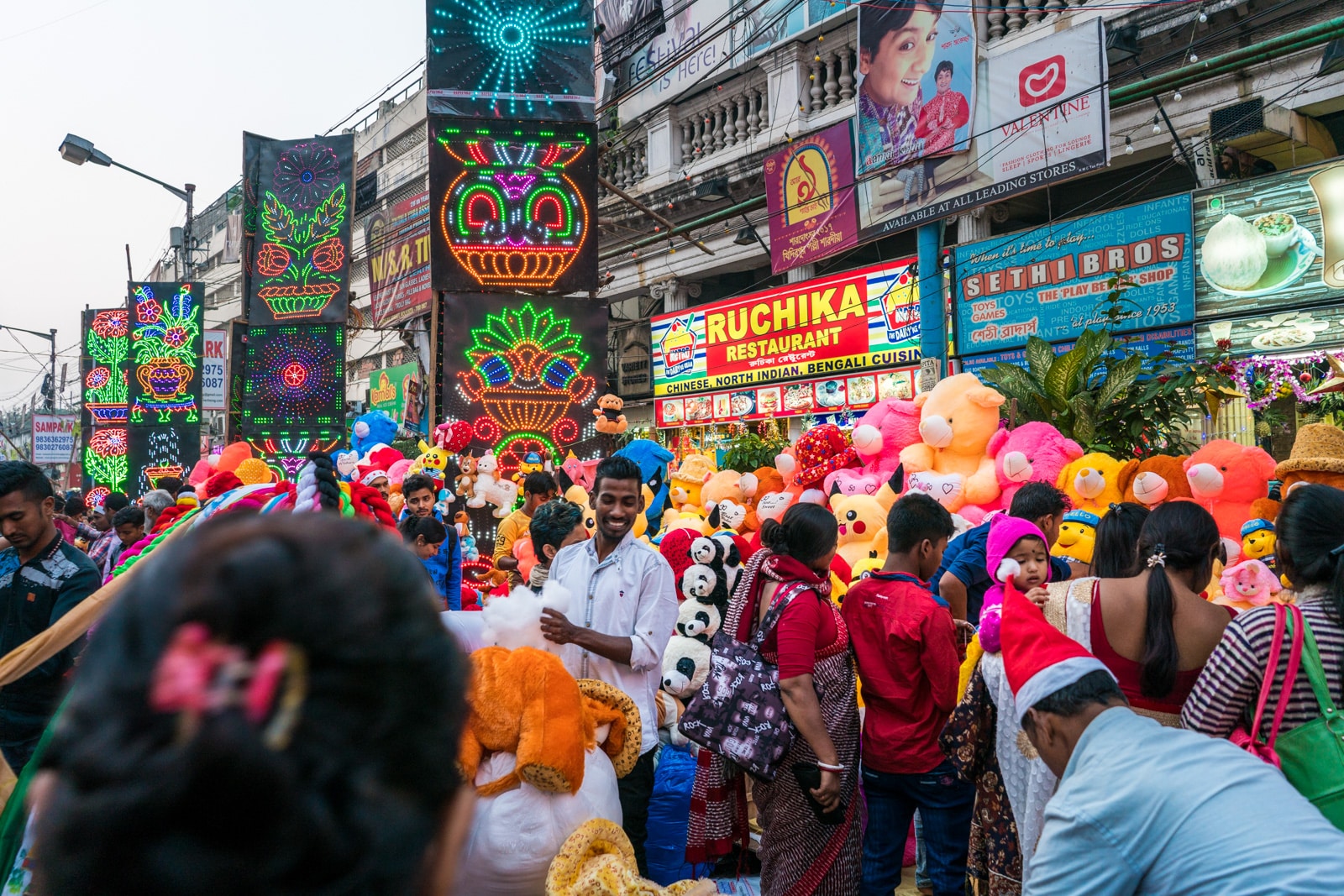 Christmas in Kolkata, India - Street carnival and shops near New Market - Lost With Purpose travel blog