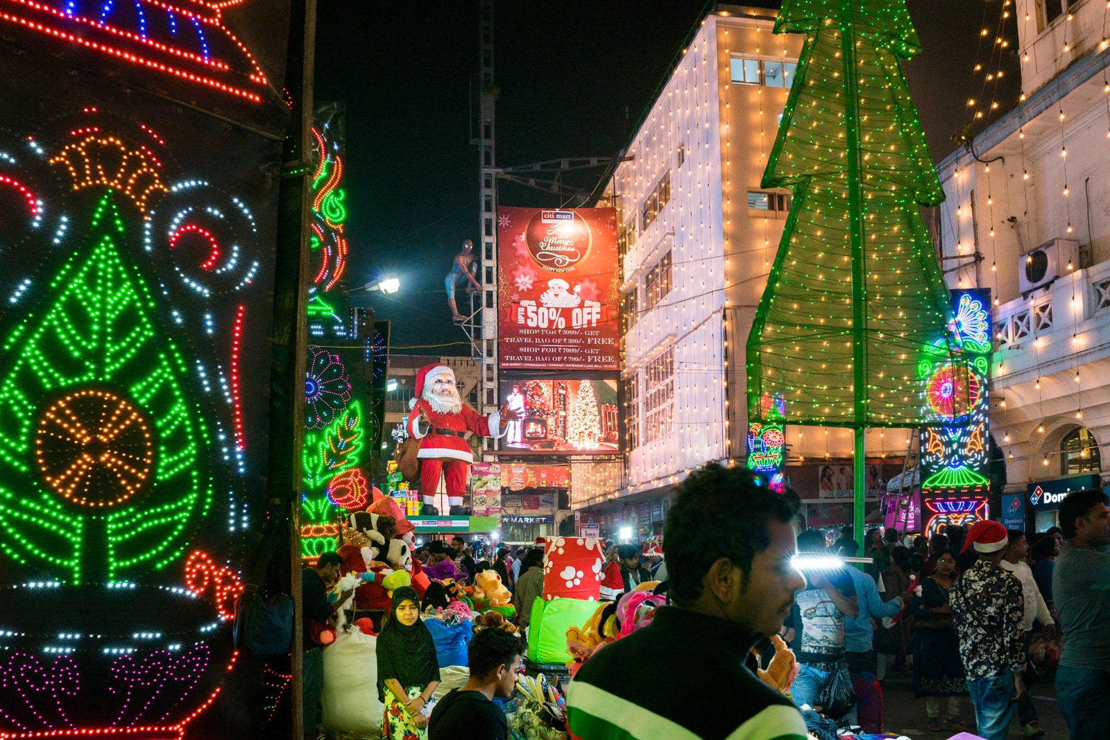 Celebrating Christmas in Kolkata, India - Christmas carnival in New Market - Lost With Purpose travel blog