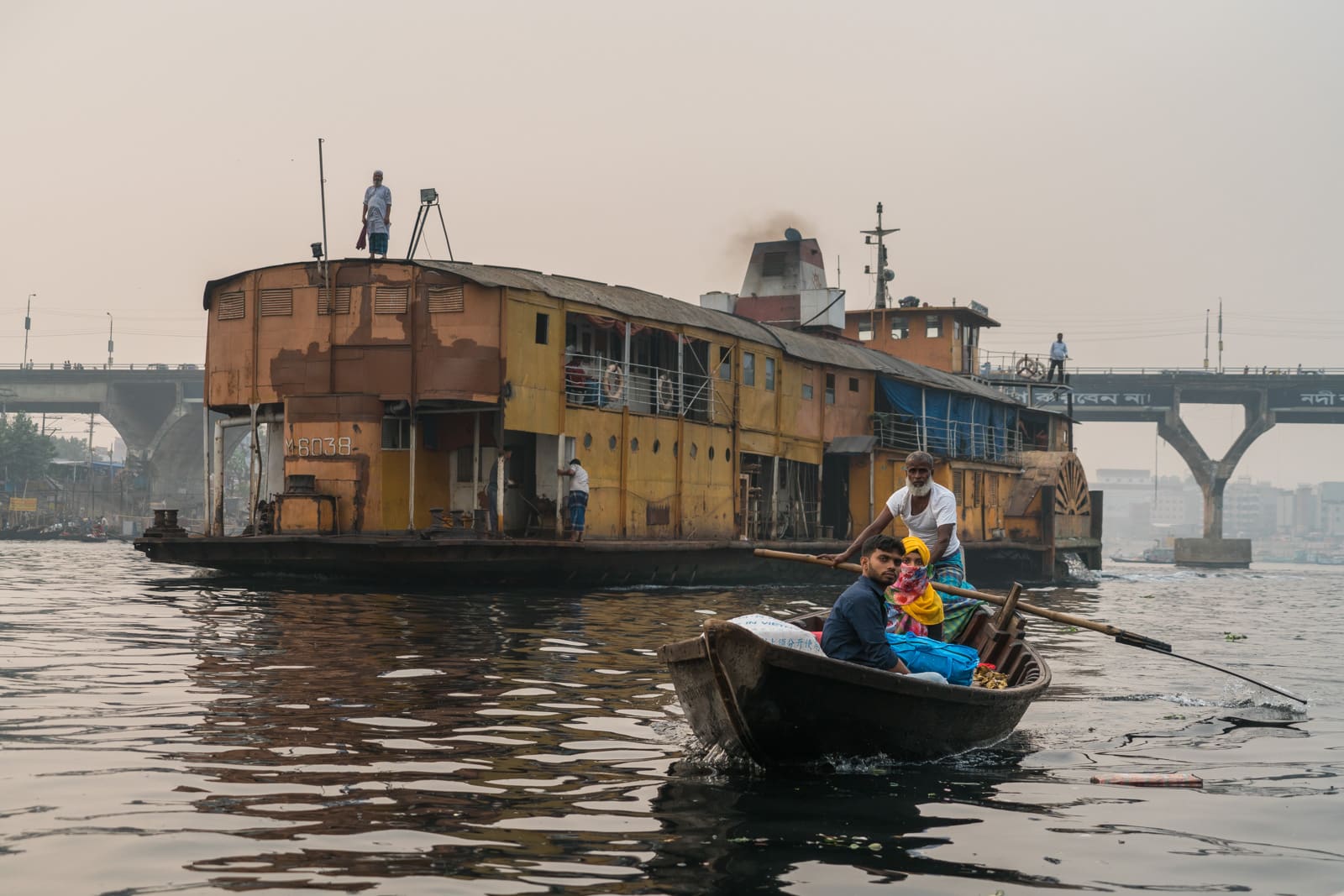 How to get a launch boat from Khulna to Dhaka, Bangladesh - Rocket Steamer sailing into Dhaka - Lost With Purpose travel blog