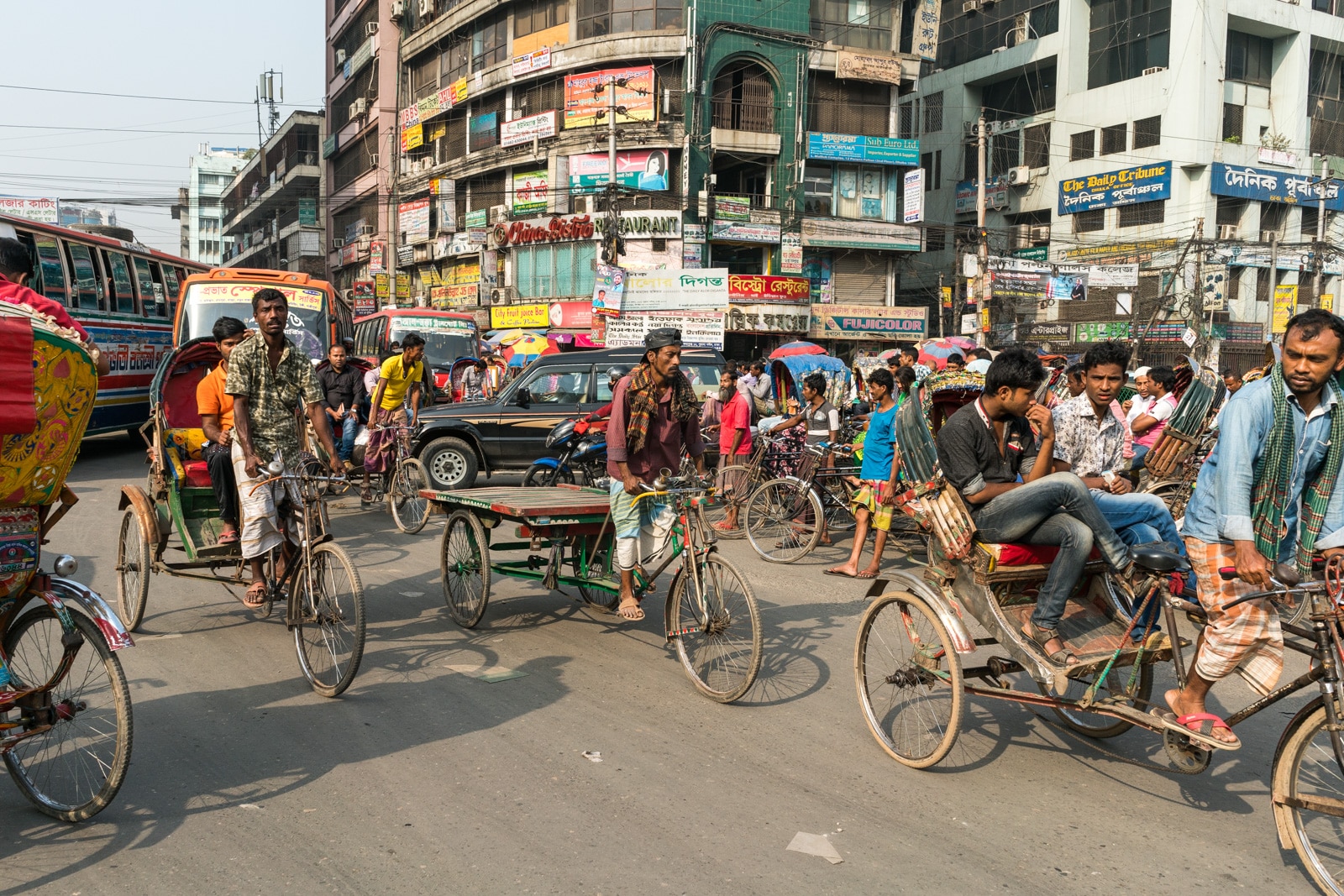 Backpacking in Bangladesh travel guide - Traffic in Dhaka - Lost With Purpose travel blog