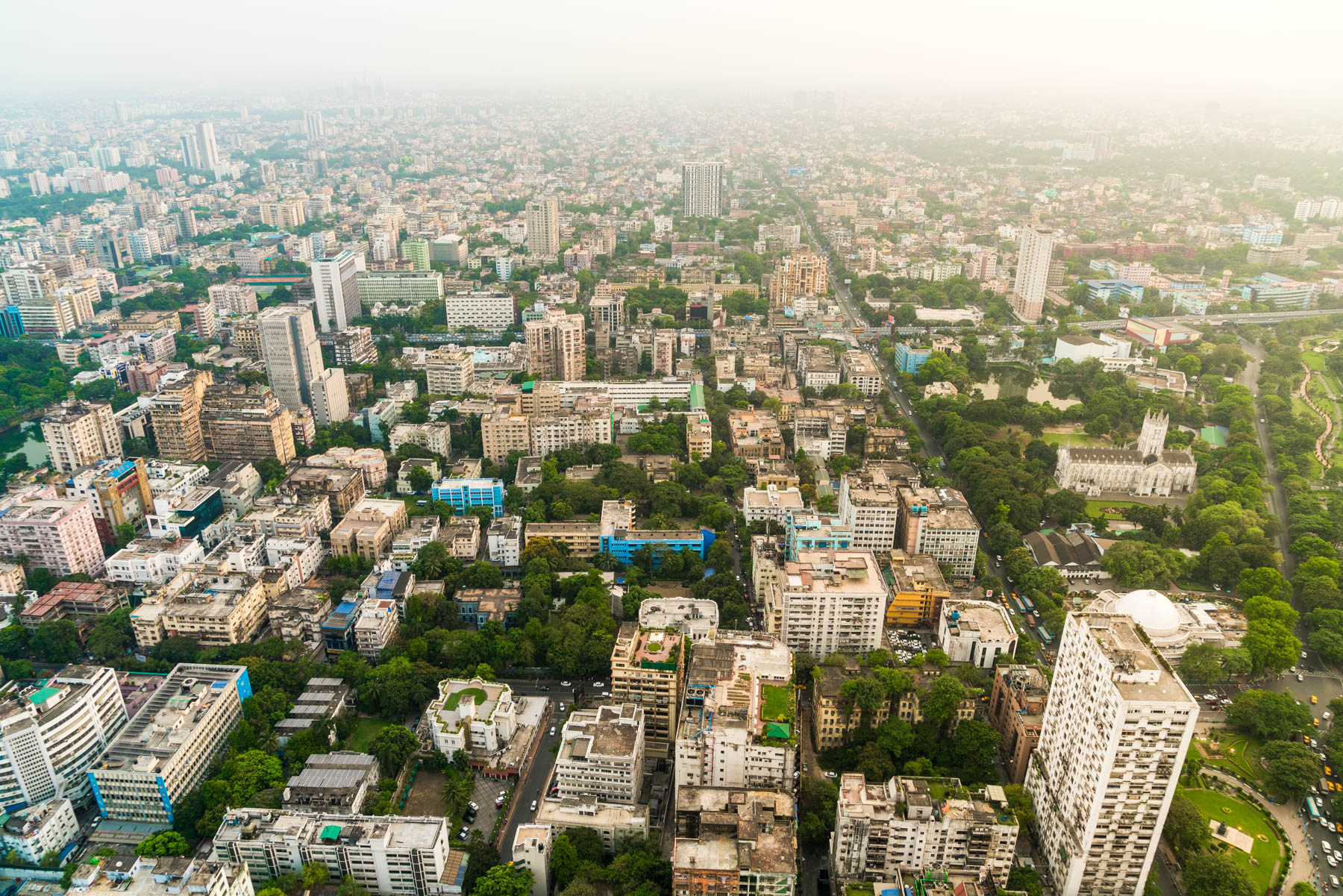 Reasons Kolkata is my favorite Indian megacity - Kolkata skyline during golden hour - Lost With Purpose travel blog