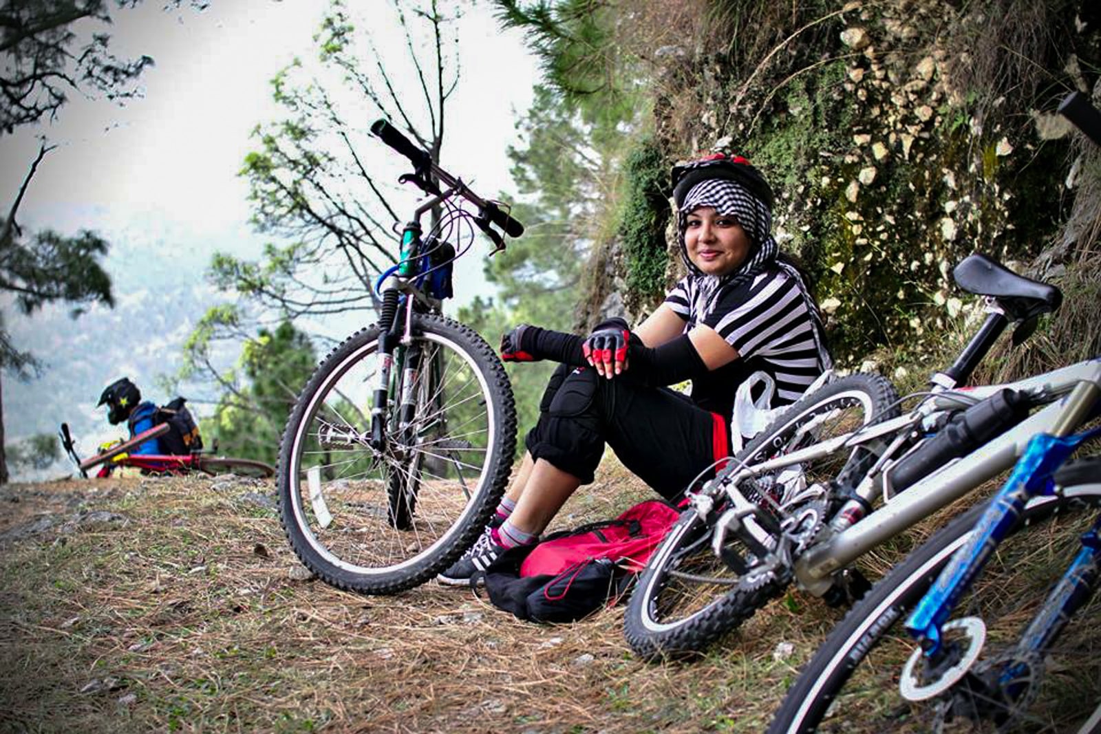 Bossy travelers interview with Aneeqa, head of Pakistan's first female-run tour company - Aneeqa with bicycle