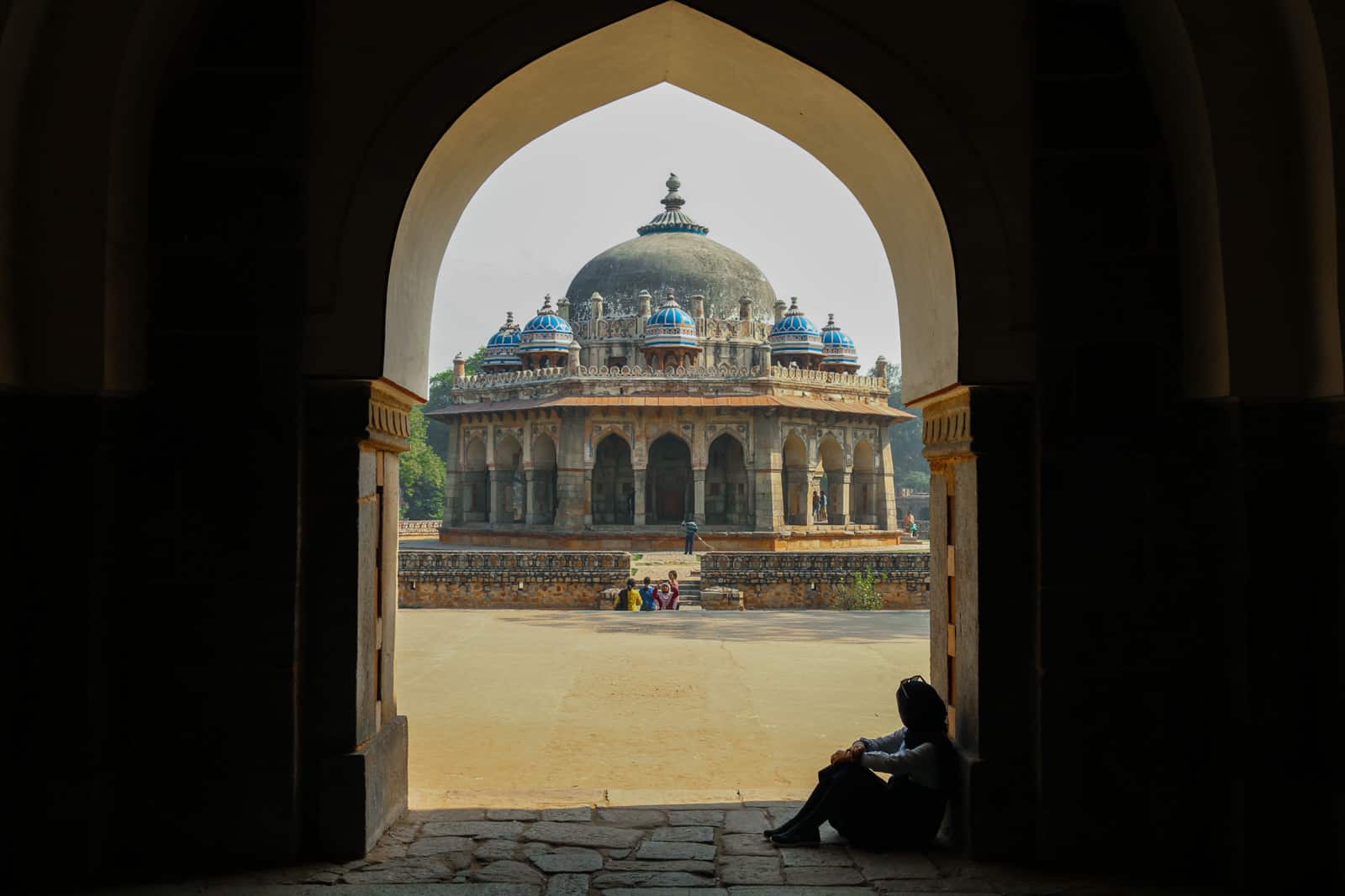 Interview with a tour leader and female travel blogger from Iran - Matin at Humayun's tomb in Delhi, India