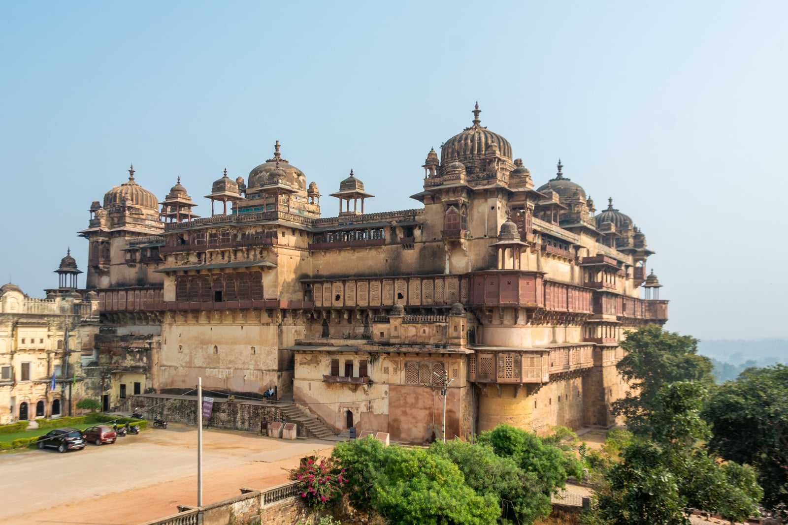 Raja Mahal in Orchha - Guide to travel in Orchha - Lost with Purpose travel blog