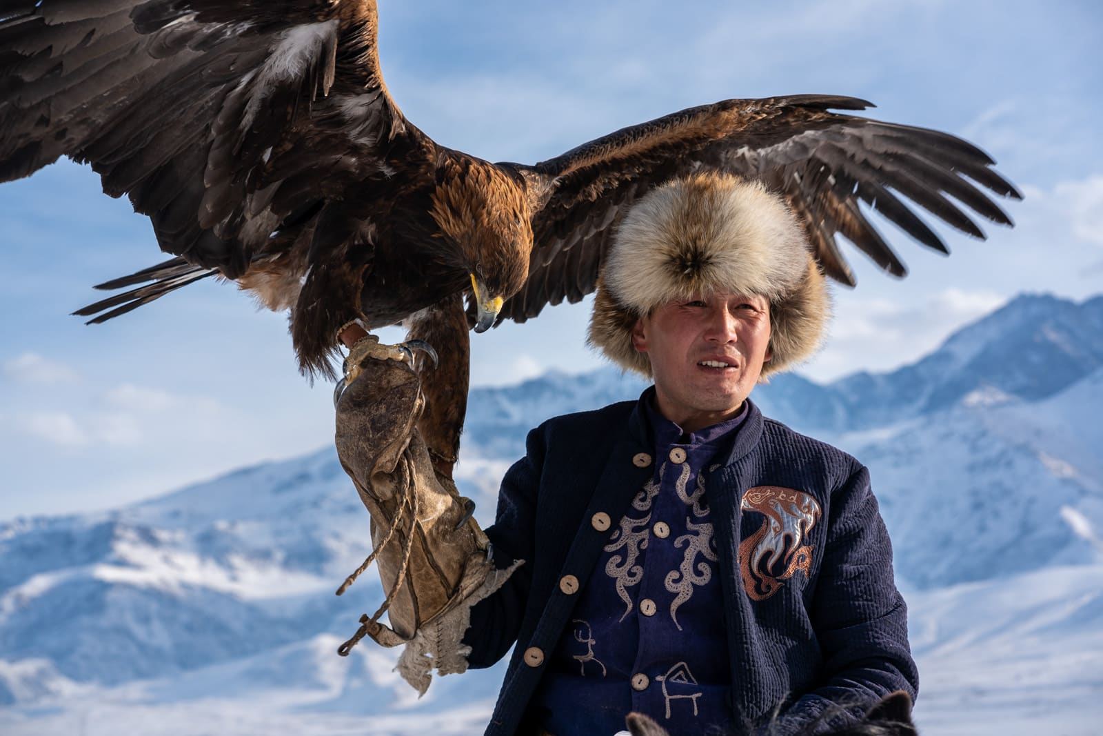 Salburuun eagle hunter in Jaichy, Kyrgyzstan